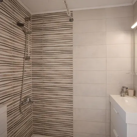 Konstantinos Hilltop Vineyard Escape *