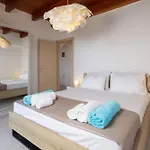 Konstantinos Hilltop Vineyard Escape *