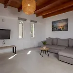 Konstantinos Hilltop Vineyard Escape Villa