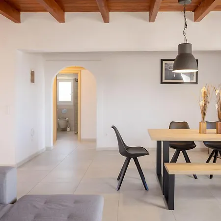 Вилла Konstantinos Hilltop Vineyard Escape *