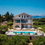 فيلة Konstantinos Hilltop Vineyard Escape