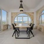 Konstantinos Hilltop Vineyard Escape