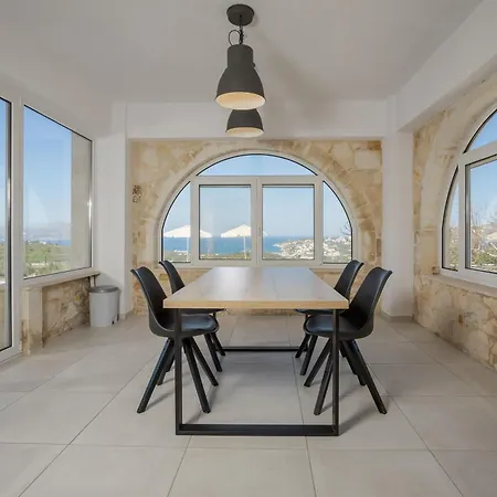 Konstantinos Hilltop Vineyard Escape *