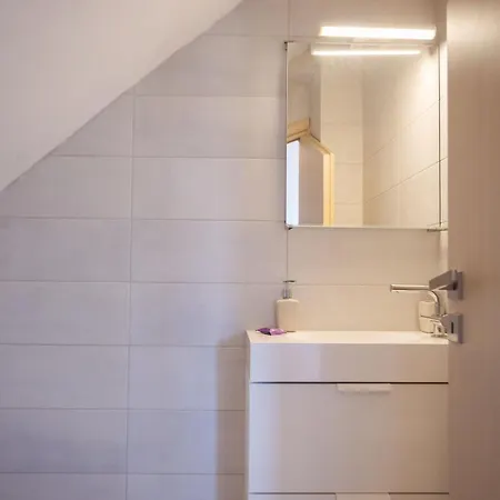 Konstantinos Hilltop Vineyard Escape