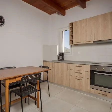 Konstantinos Hilltop Vineyard Escape Βίλα Χανιά