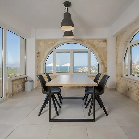 Konstantinos Hilltop Vineyard Escape