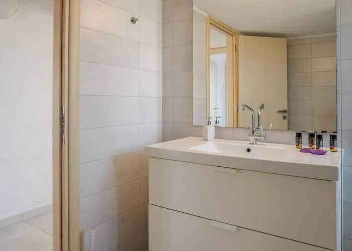 Konstantinos Hilltop Vineyard Escape *