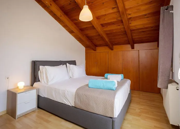 Konstantinos Hilltop Vineyard Escape Ханья