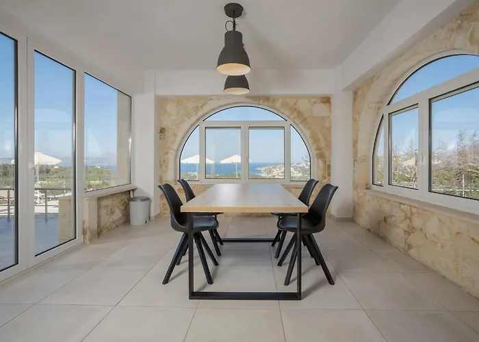 Konstantinos Hilltop Vineyard Escape