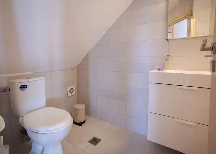 Konstantinos Hilltop Vineyard Escape Ханья